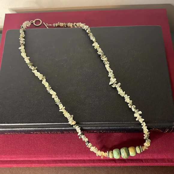 Jade Stones with Polished Multi Stone Chips Toggle Vintage Necklace - Picture 6 of 7